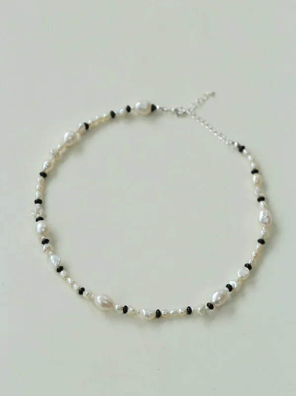 Baroque Pearl and Black Agate Beaded Necklace