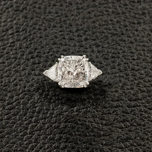 Cushion cut Diamond Engagement Ring