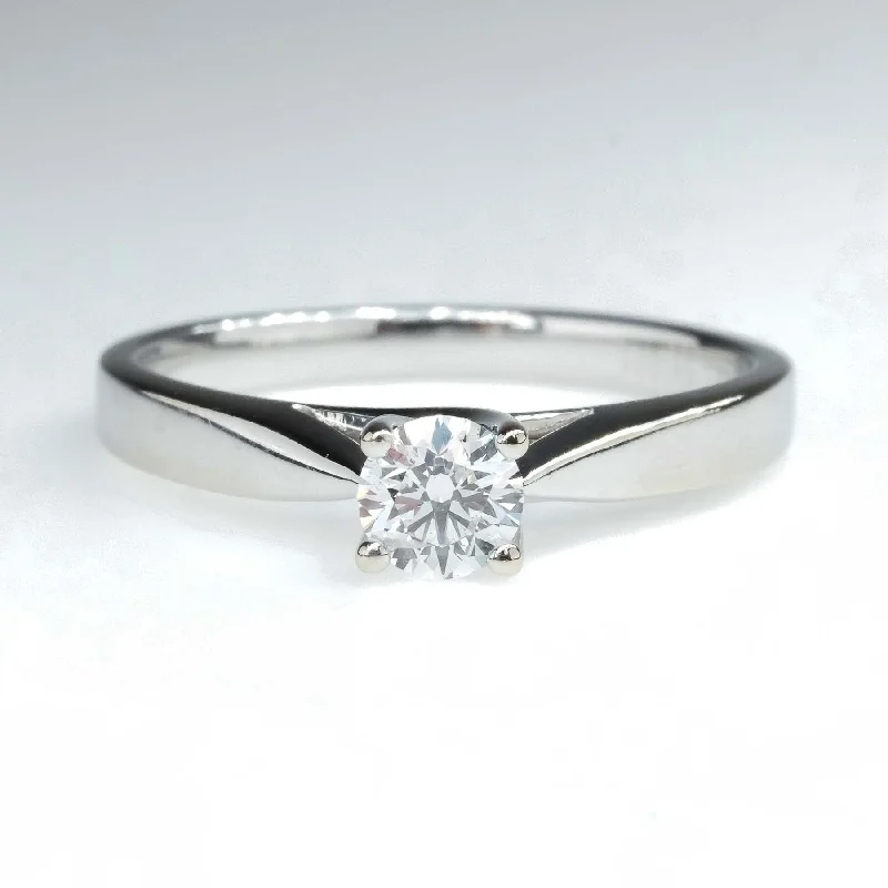 0.30ct SI2 /F Round Diamond Solitaire Engagement Ring in 14K White Gold